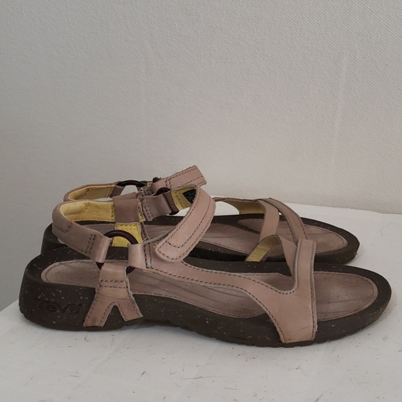 teva ysidro universal sandals